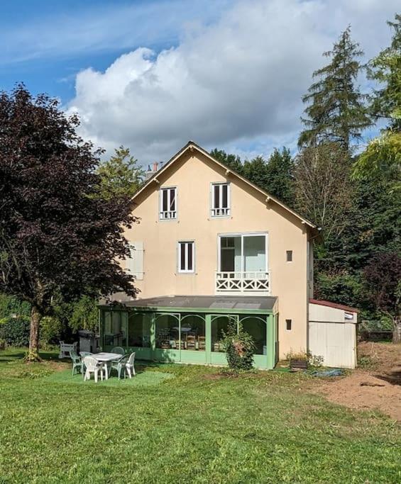 Maison Des Annees 30 - Vic-Sur-Cere - 14 Personnes Exterior foto